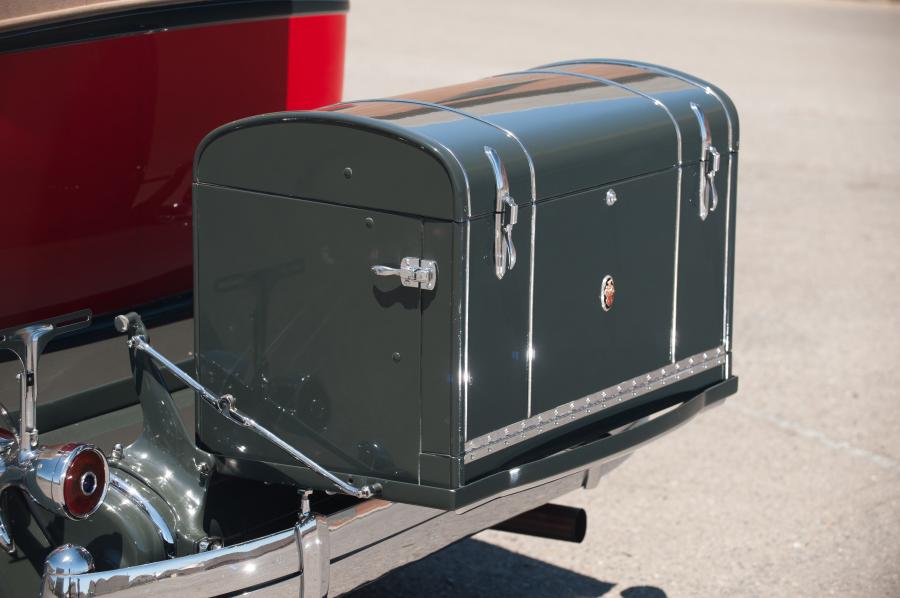  Packard Twelve 5-Passenger Sport Phaeton 1934 года  (фото 18 из 28)